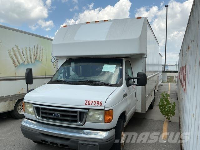 Ford E-350 Furgoonautod