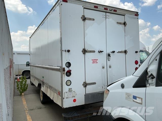 Ford E-350 Furgoonautod