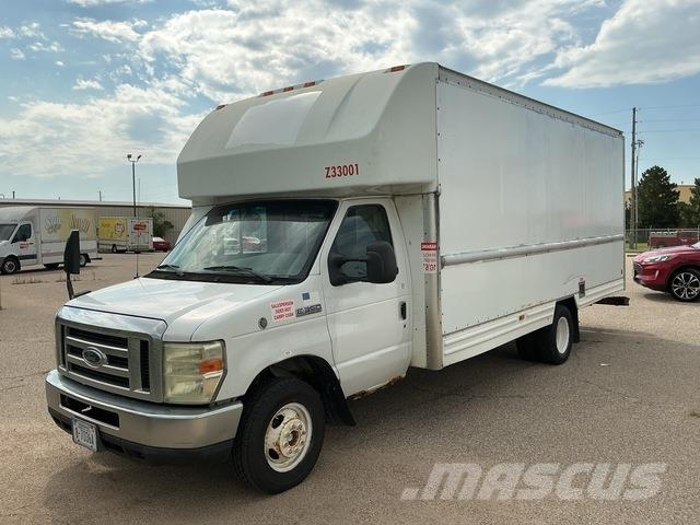 Ford E-350 Furgoonautod