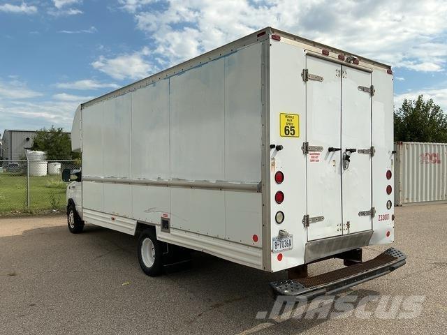 Ford E-350 Furgoonautod