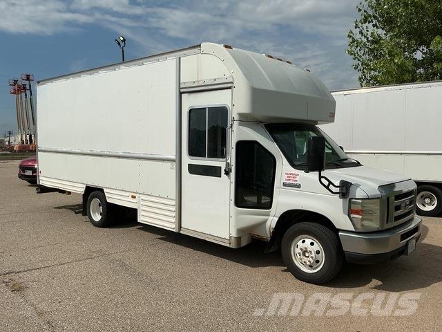 Ford E-350 Furgoonautod