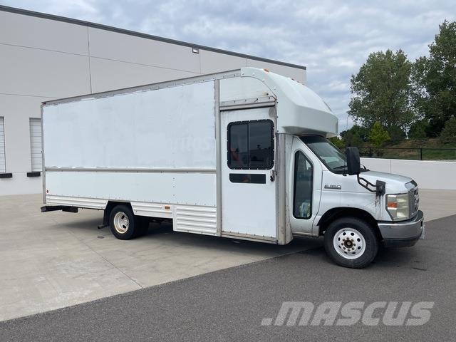 Ford E-350 Furgoonautod