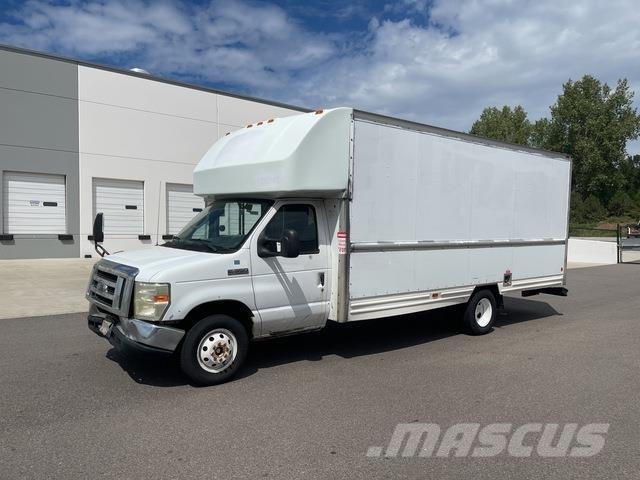 Ford E-350 Furgoonautod