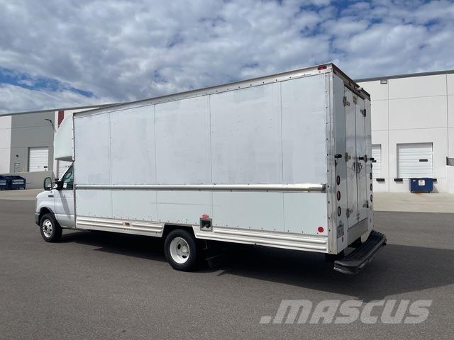 Ford E-350 Furgoonautod