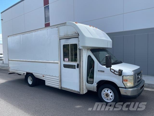 Ford E-350 Furgoonautod