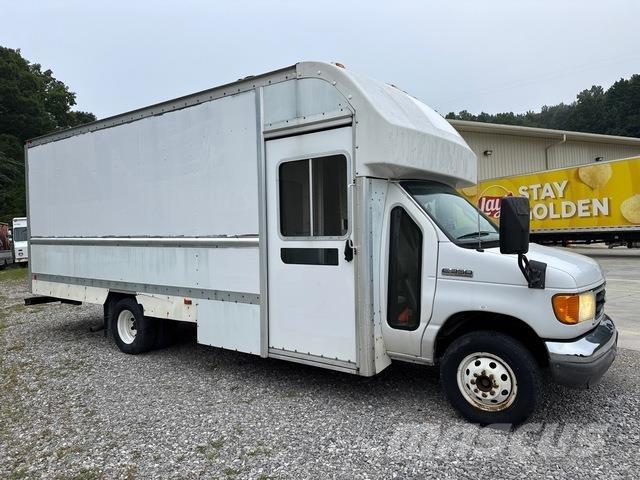 Ford E-350 Kaubikud