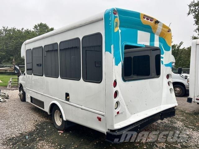 Ford E-350 Väikebussid