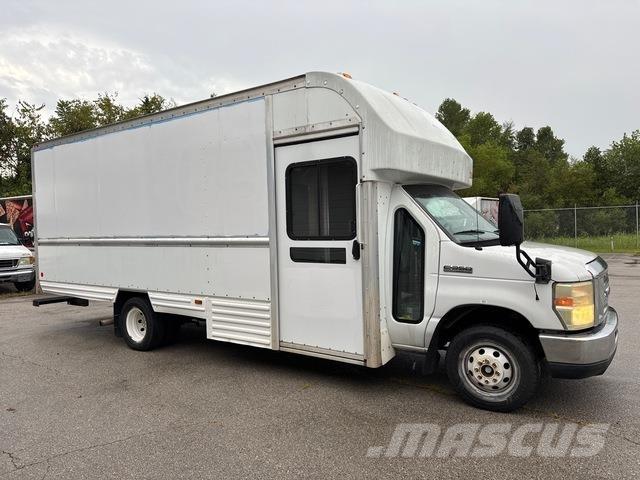 Ford E-350 Kaubikud