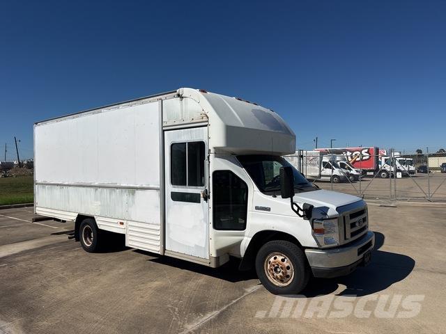 Ford E-350 Furgoonautod