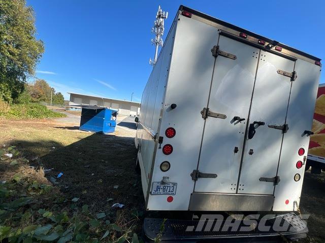 Ford E-350 Furgoonautod