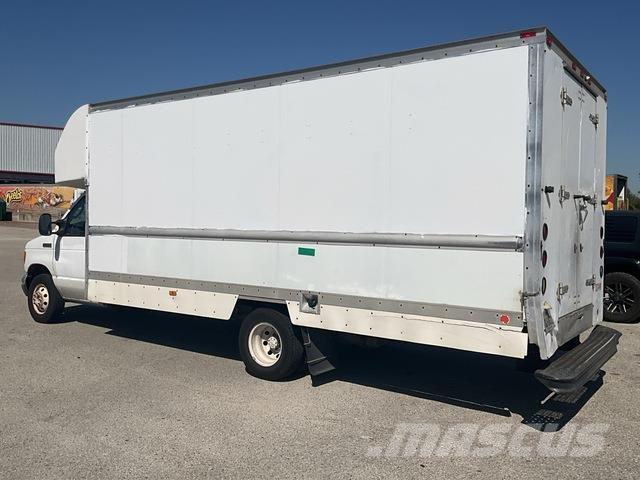 Ford E-350 Furgoonautod