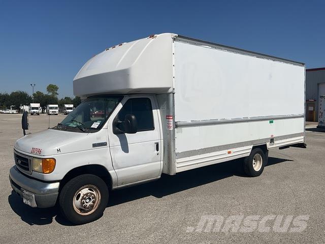 Ford E-350 Furgoonautod