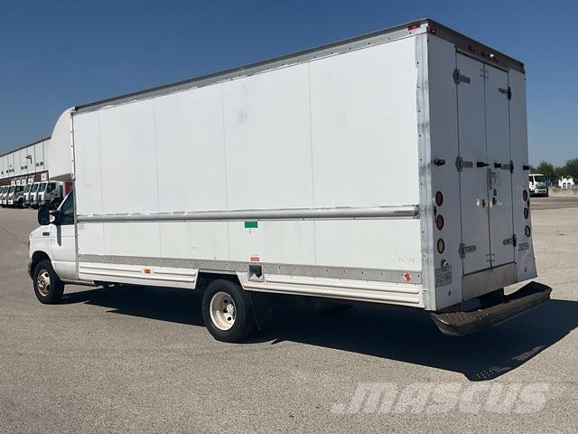 Ford E-350 Furgoonautod