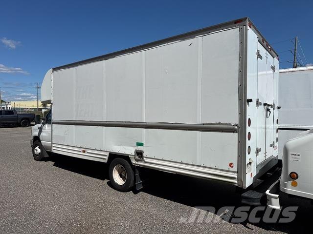 Ford E-350 Kaubikud