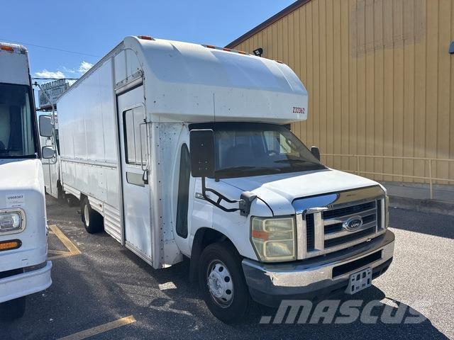 Ford E-350 Kaubikud