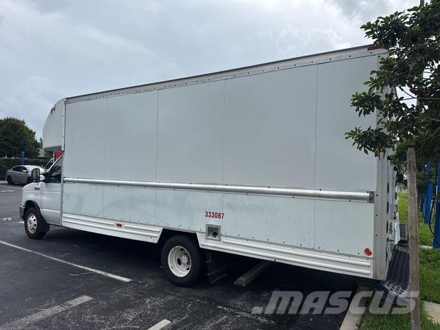 Ford E-350 Furgoonautod