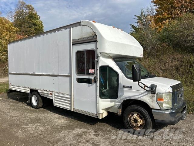 Ford E-350 Kaubikud
