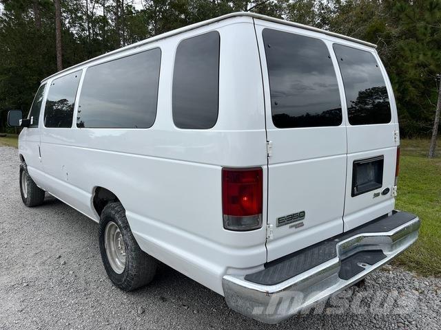 Ford E-350 Sõiduautod