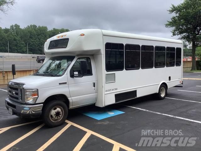 Ford E-450 Väikebussid