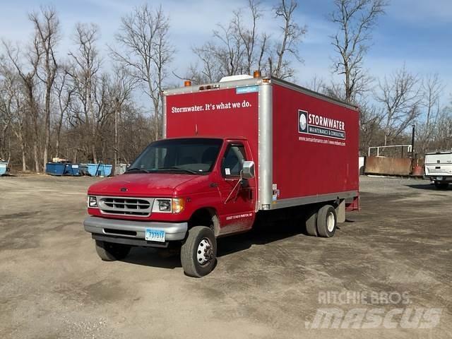 Ford E-450 Vaakumautod