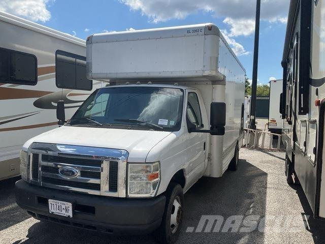 Ford E-450 Furgoonautod