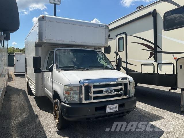 Ford E-450 Furgoonautod