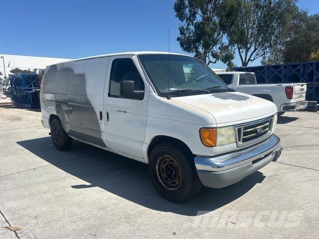Ford E250 Kaubikud