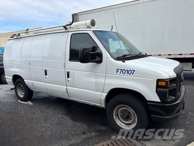 Ford E250 Kaubikud
