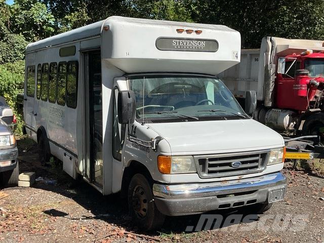 Ford E450 Sõiduautod