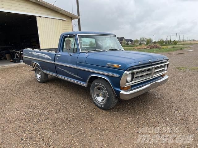 Ford F-100 Muu