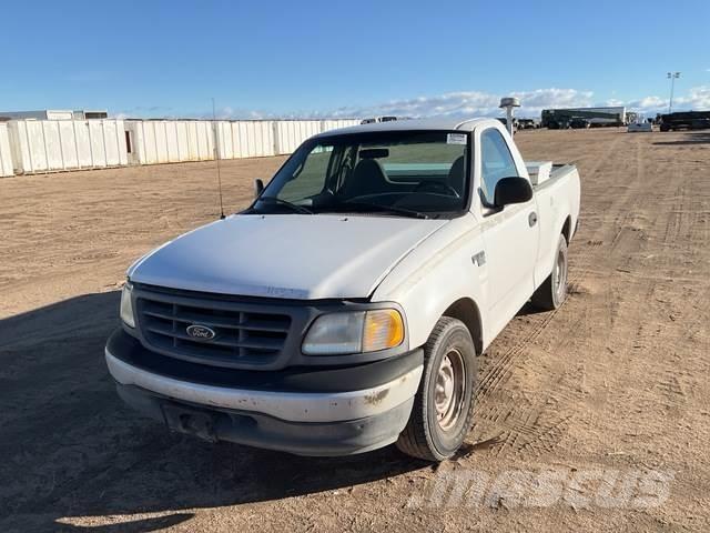 Ford F-150 XL Muu