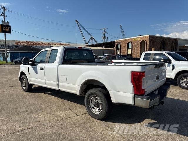 Ford F-250 Muu