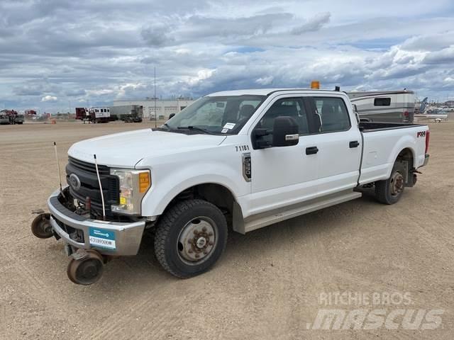 Ford F-350 Muu