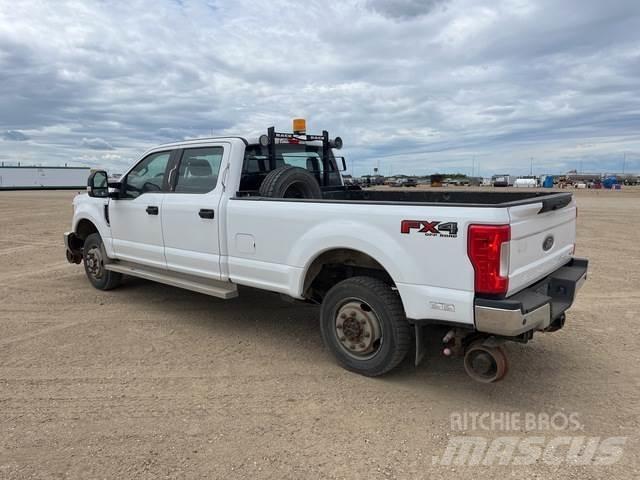 Ford F-350 Muu