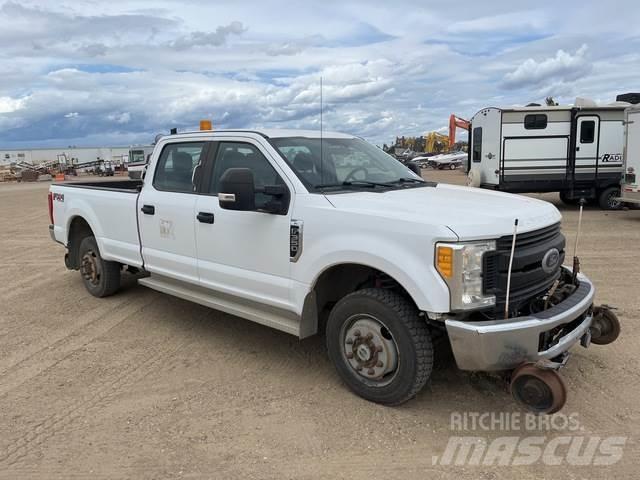 Ford F-350 Muu