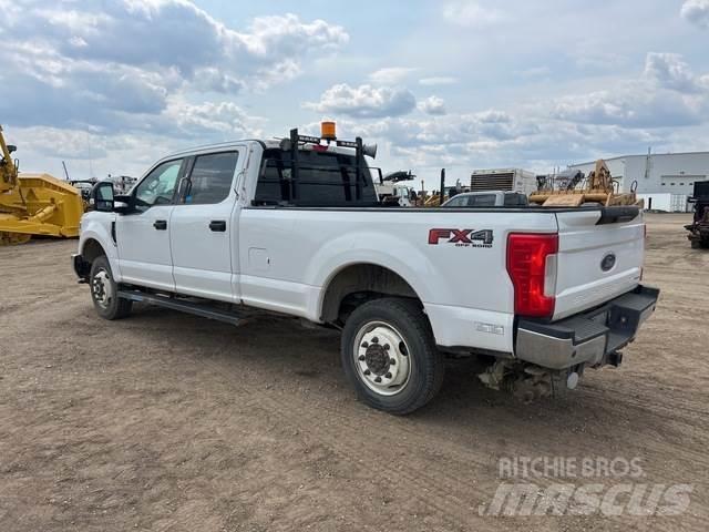 Ford F-350 Muu