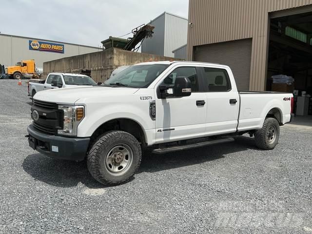 Ford F-350 Muu