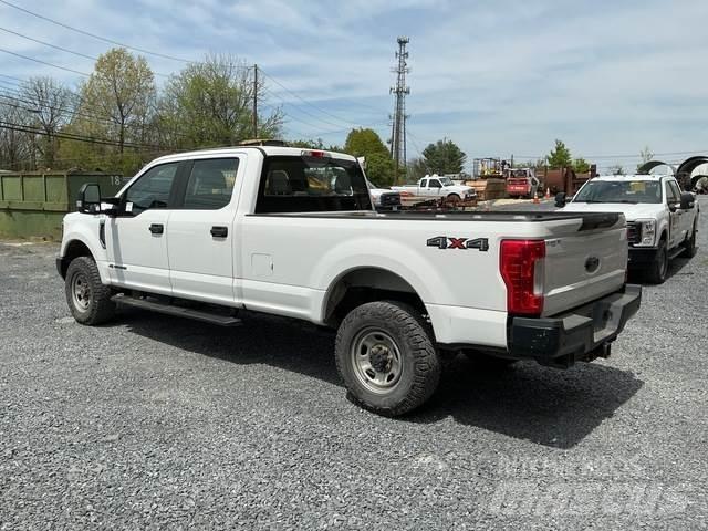 Ford F-350 Muu
