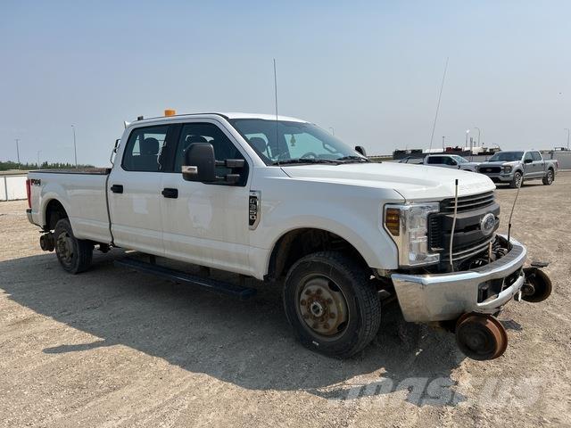 Ford F-350 Madelkaubikud