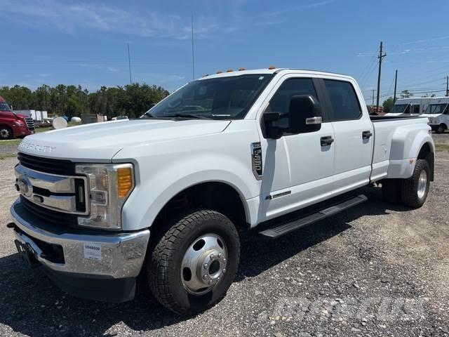 Ford F-350 Muu