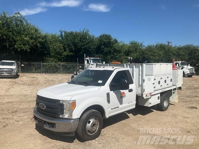 Ford F-350 Muu