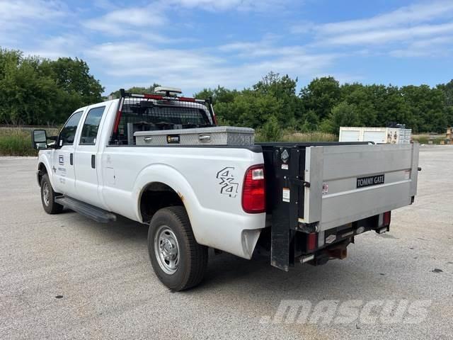 Ford F-350 Muu