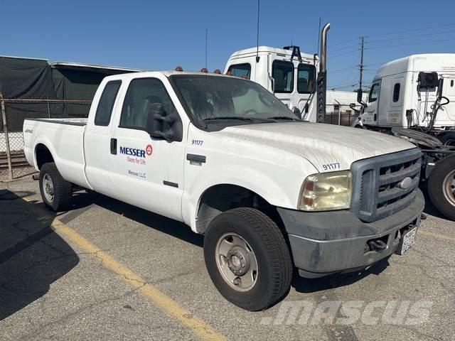 Ford F-350 Muu