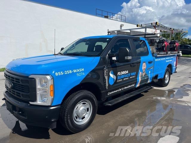 Ford F-350 Muu