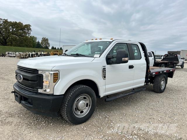 Ford F-350 Madelautod