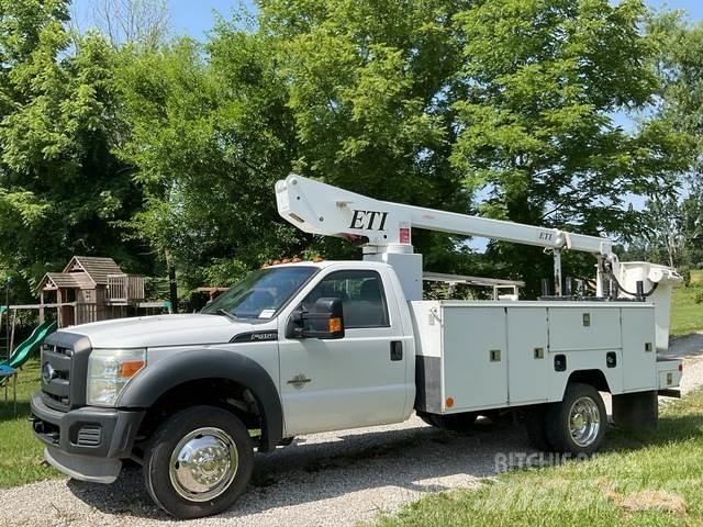 Ford F-450 Auto korvtõstukid