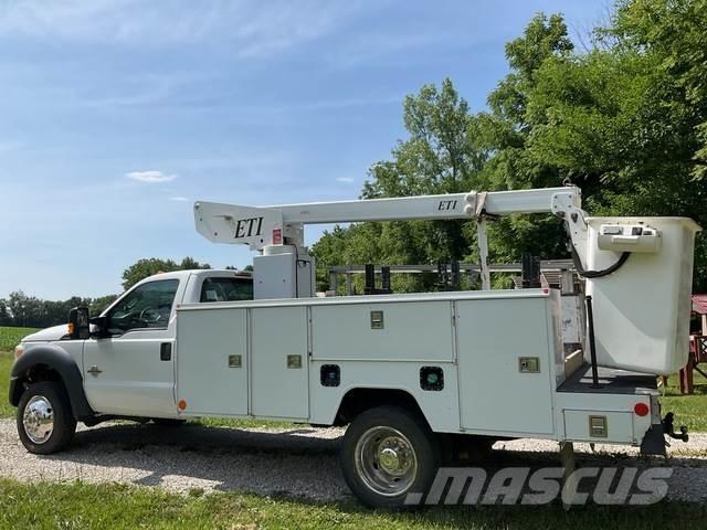 Ford F-450 Auto korvtõstukid