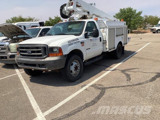 Ford F-450 Auto korvtõstukid