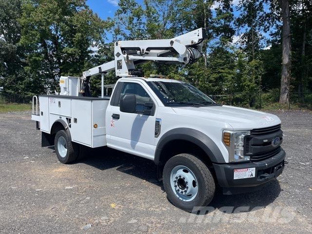 Ford F-450 Auto korvtõstukid