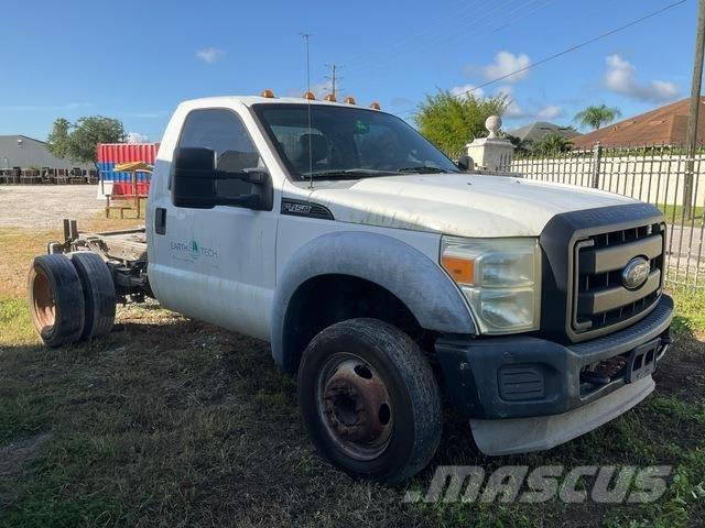 Ford F-450 XL Kabiinid
